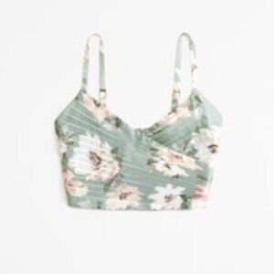 Abercrombie & Fitch Satin Pleated Top